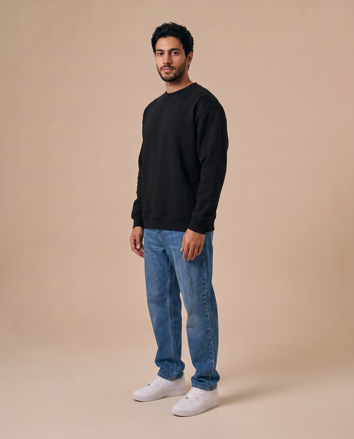 Charcoal Black Crewneck - look 2