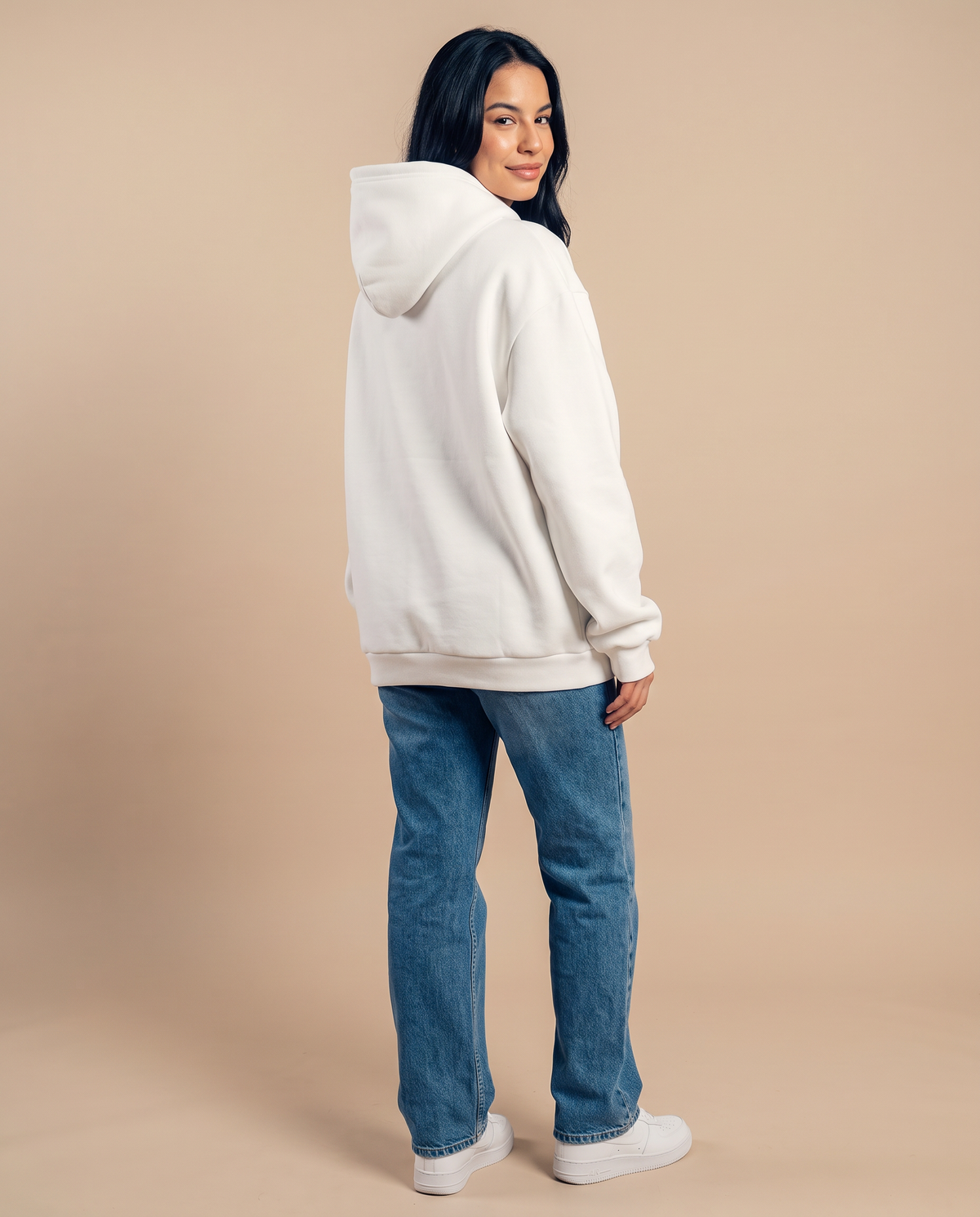 Whity Hoodie - look 3